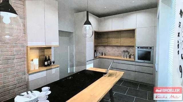 Planungs-Visualisierung: L-Küche mit hellen Fronten, Holz-Akzent-Hochschrank und Esstheke